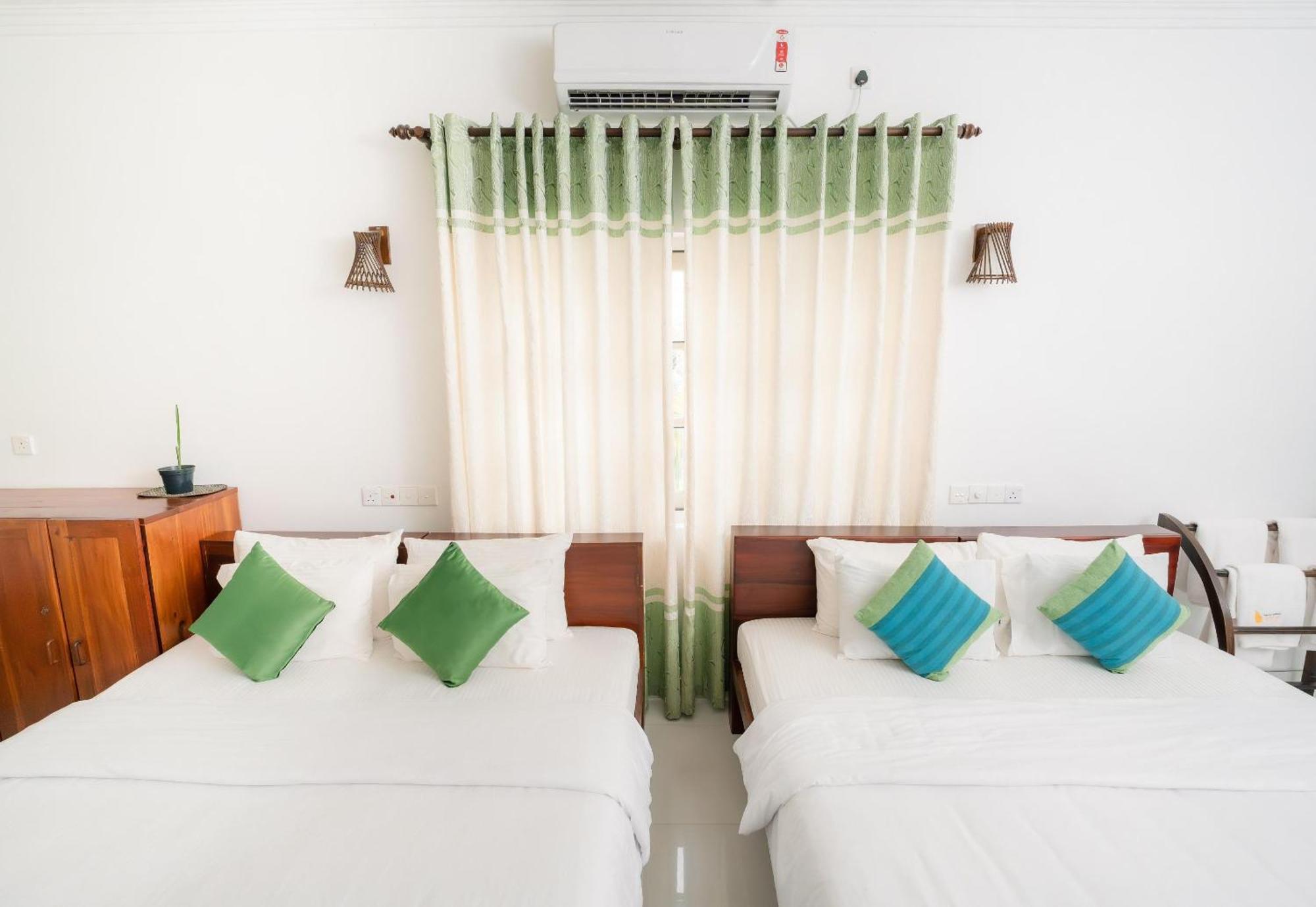 The Panorama Negombo Hotel Exterior photo